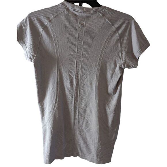 LULULEMON ATHLETICA Swiftly Tech Short Sleeve Crew in Smoky Blush/Smoky Blush Si - Picture 4 of 4